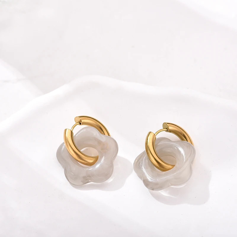 Boucles d’oreilles créoles Julie – Image 3